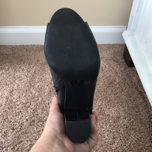 Heels - Picture 5 of 6